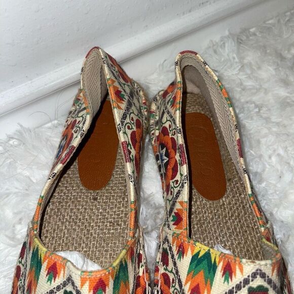Cotto orange & ivory Aztec print espadrilles - Picture 4 of 7